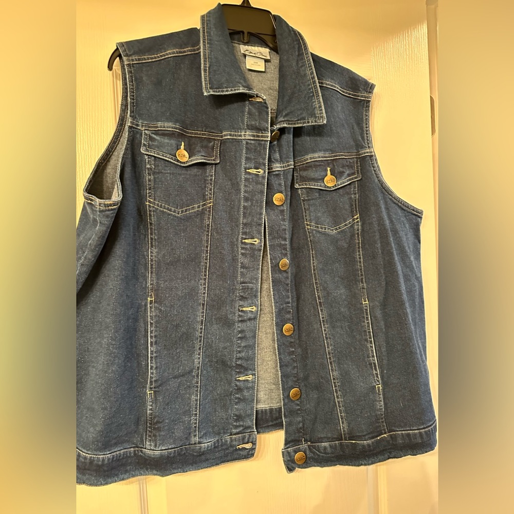 Denim Vest by Bend Over 20W